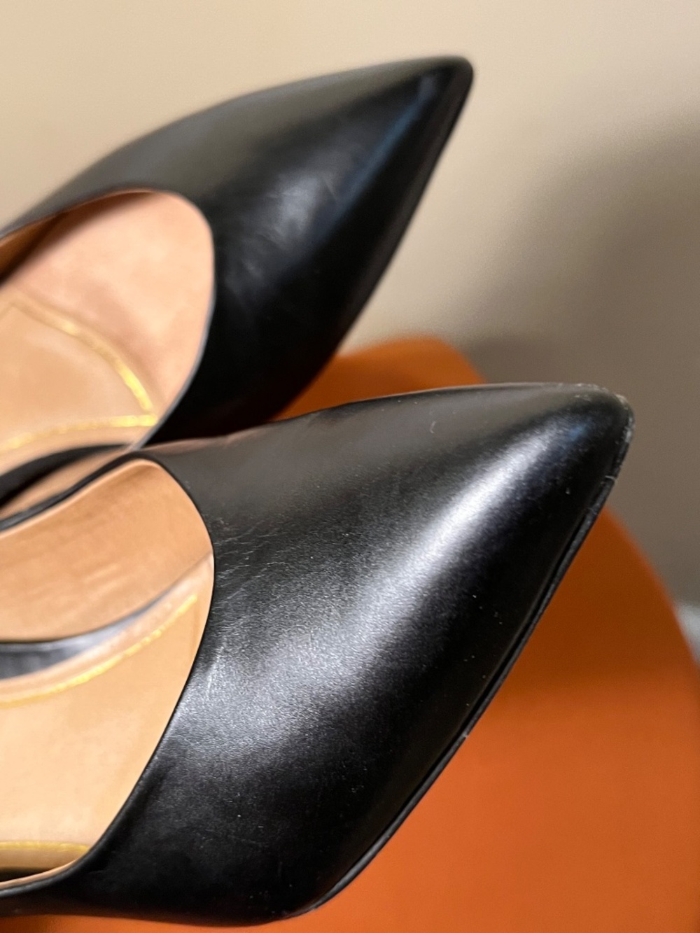 Vionic Kitten Heel Black Leather Pumps 7.5 - Picture 5 of 9